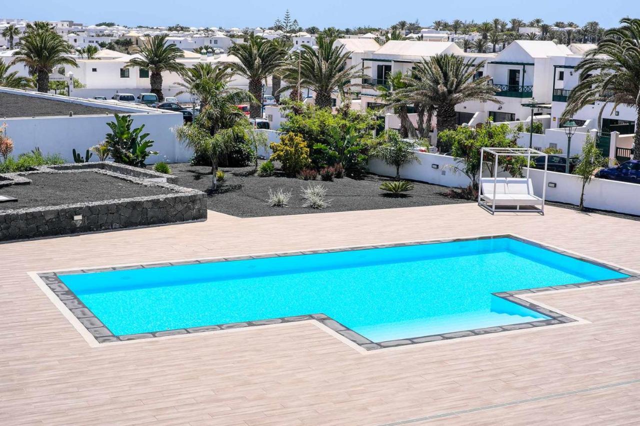 Luminosa Vivienda Vacacional Con Vista A La Piscina Costa Teguise Bagian luar foto